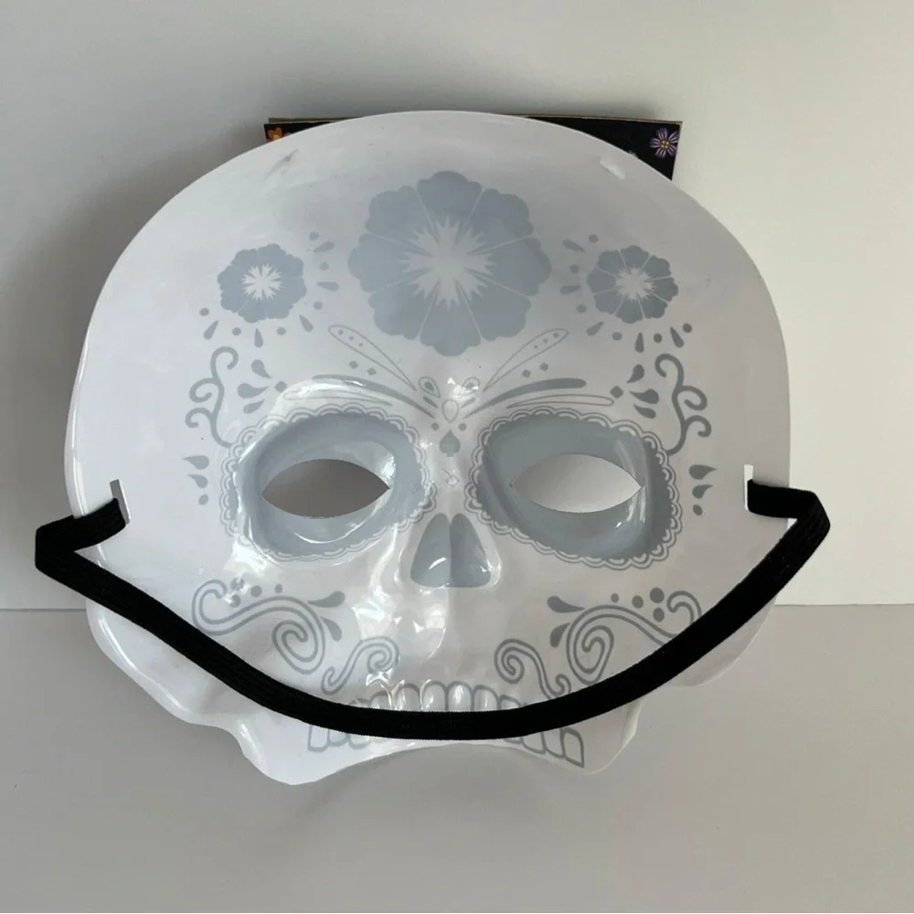New With Tags 3x Bandido Mask Halloween